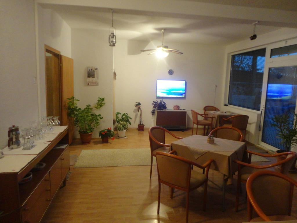 Apartmani Bakule Pestani Exterior photo